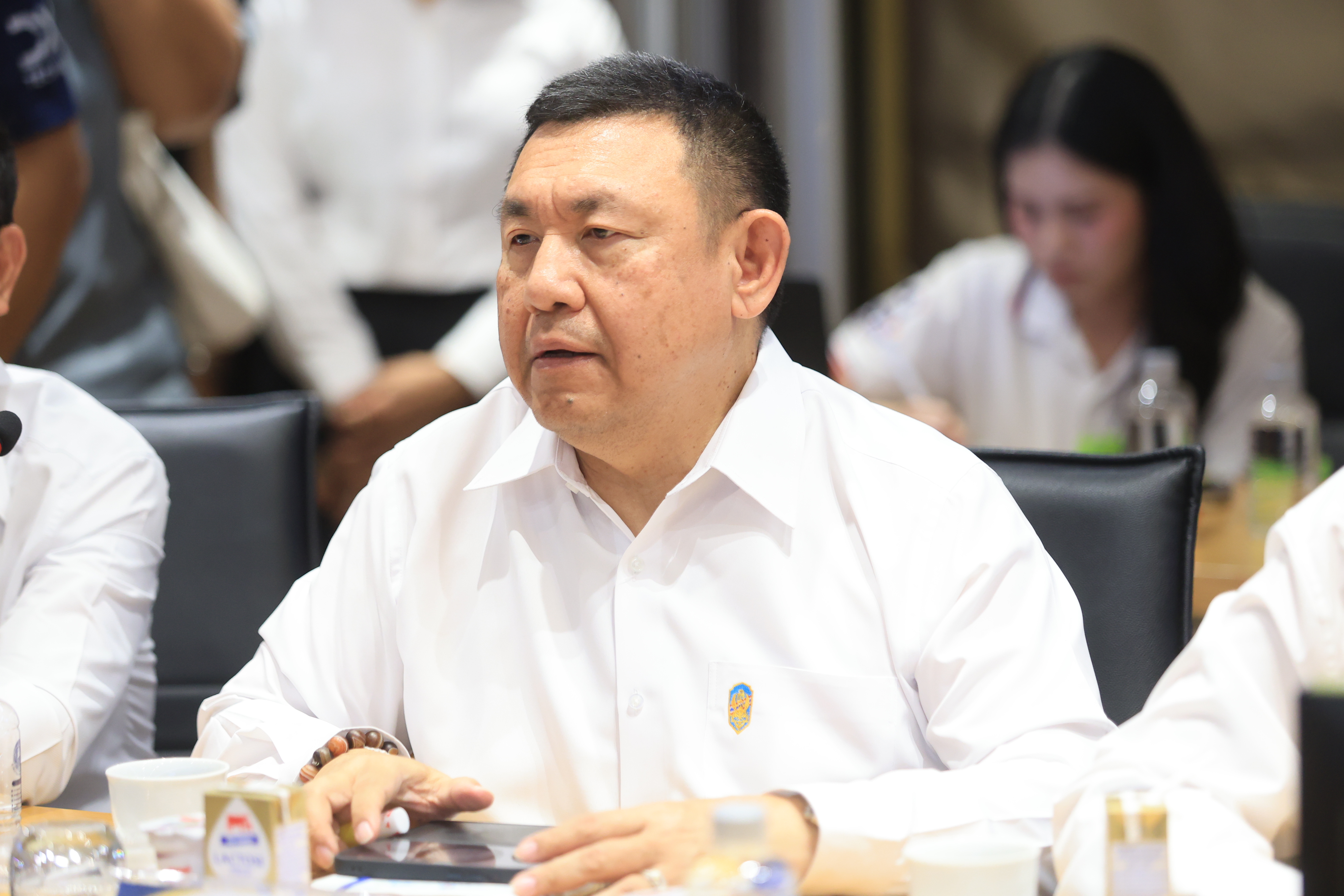 title - เลขาธิการ ส.ป.ก. ร่วมการประชุมผู้บริหารระดับสูงของกระทรวงเกษตรและสหกรณ์ รับมอบนโยบาย รมว.กษ. 5 ด้าน เน้นการทำงานเชิงรุก ลดขั้นตอน เร่งการนำเทคโนโลยีดิจิทัลมาช่วยในการทำงาน ผลักดัน 6 เรื่องเร่งด่วน ต้องเห็นผลที่เป็นรูปธรรม ชูแนวคิดหลัก “เกษตรนวัตกรรม เพื่อความยั่งยืนเกษตรกรไทย” 